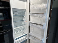 Showroomkeuken met eiland en toestellen - afbeelding 19 van  28