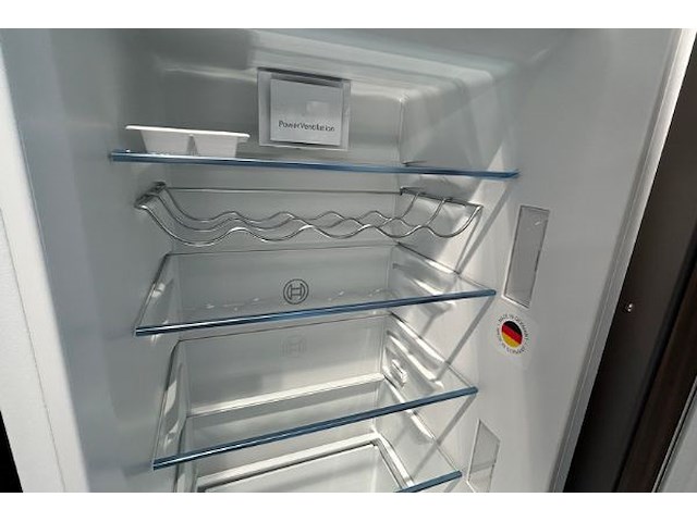 Showroomkeuken met eiland en toestellen - afbeelding 21 van  28