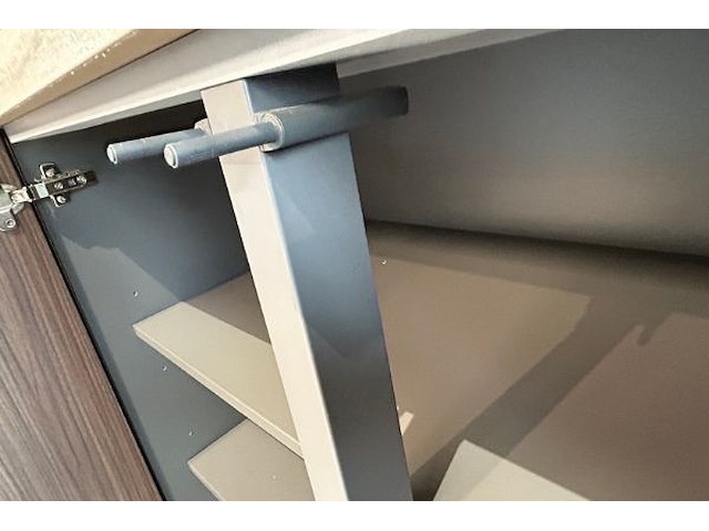 Showroomkeuken met eiland en toestellen - afbeelding 5 van  28