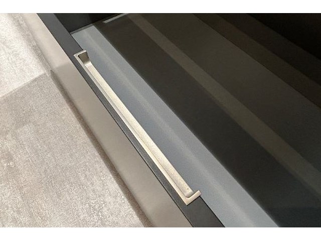 Showroomkeuken met eiland en toestellen - afbeelding 11 van  27