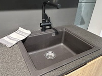 Showroomkeuken met eiland en toestellen - afbeelding 13 van  27