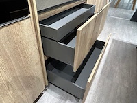 Showroomkeuken met eiland en toestellen - afbeelding 18 van  27