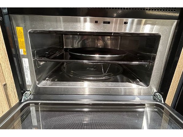 Showroomkeuken met eiland en toestellen - afbeelding 22 van  27