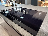 Showroomkeuken met eiland en toestellen - afbeelding 7 van  27