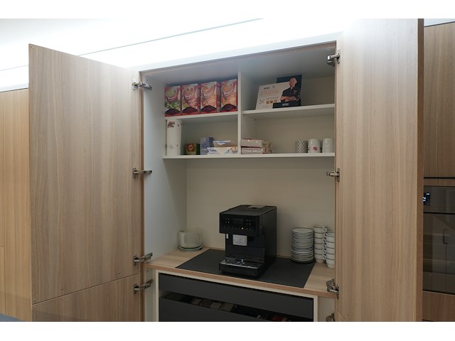 Showroomkeuken met keukeneiland, incl. miele/novy-toestellen - afbeelding 19 van  29