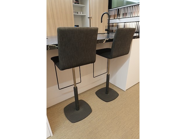 Showroomkeuken met keukeneiland, incl. miele/novy-toestellen - afbeelding 23 van  29