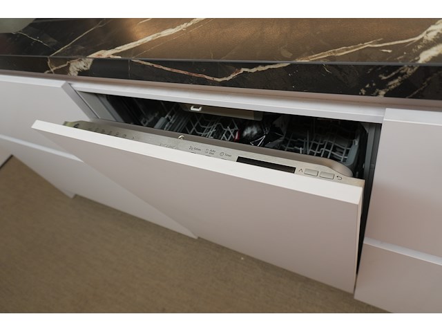 Showroomkeuken met keukeneiland, incl. miele/novy-toestellen - afbeelding 27 van  29