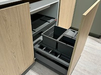 Showroomkeuken met toestellen - afbeelding 12 van  50