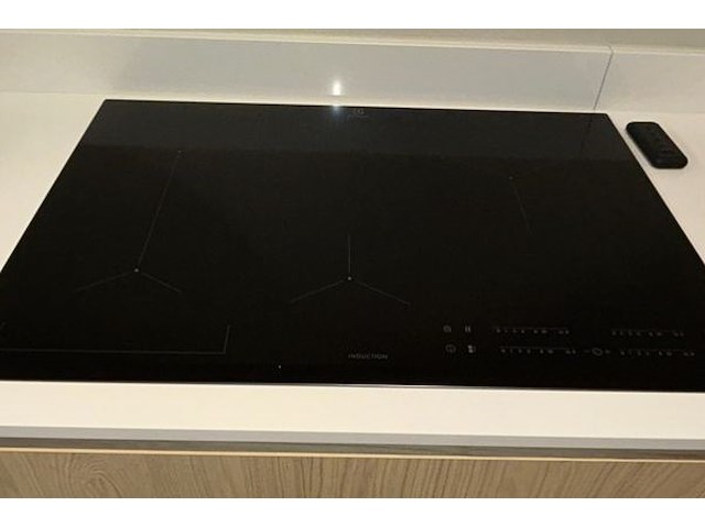 Showroomkeuken met toestellen - afbeelding 14 van  50