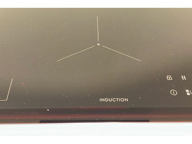 Showroomkeuken met toestellen - afbeelding 15 van  50