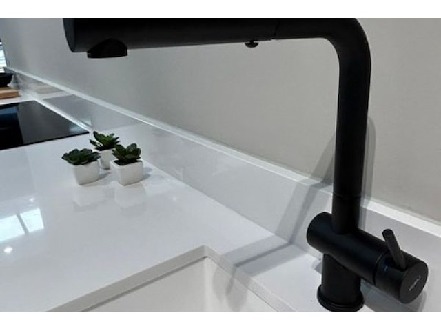 Showroomkeuken met toestellen - afbeelding 23 van  50