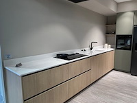 Showroomkeuken met toestellen - afbeelding 2 van  50
