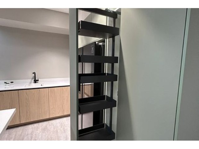 Showroomkeuken met toestellen - afbeelding 41 van  50