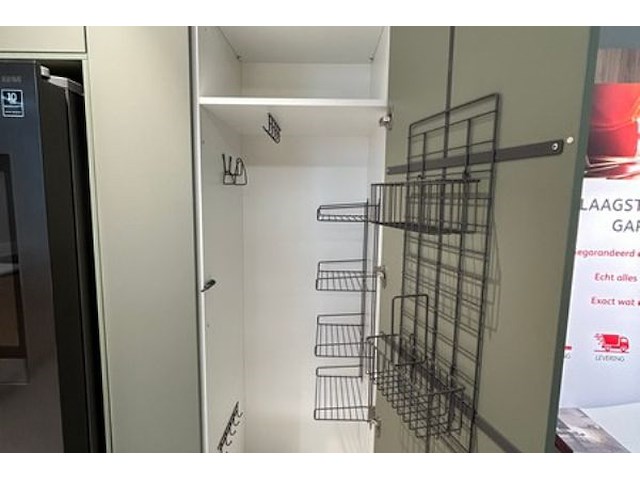 Showroomkeuken met toestellen - afbeelding 43 van  50