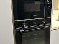 Showroomkeuken met toestellen - afbeelding 2 van  30