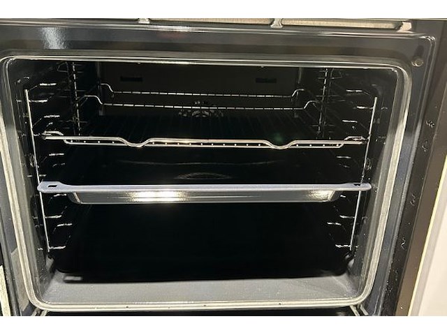 Showroomkeuken met toestellen - afbeelding 5 van  30