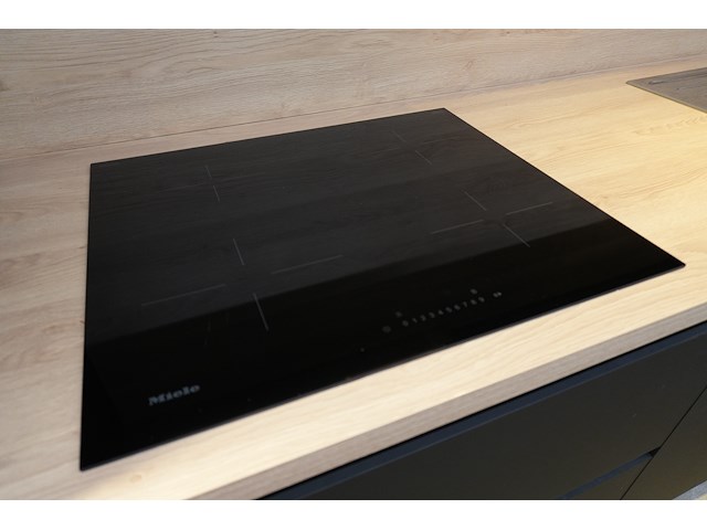 Showroomkeuken zwart, incl. miele-toestellen - afbeelding 4 van  19