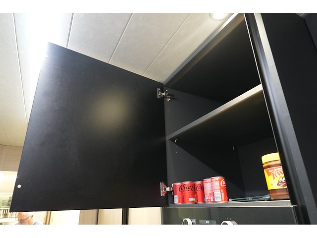 Showroomkeuken zwart, incl. miele-toestellen - afbeelding 11 van  19