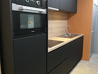 Showroomkeuken zwart, incl. miele-toestellen - afbeelding 1 van  19