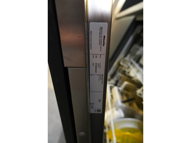 Showroomkeuken zwart, incl. miele-toestellen - afbeelding 15 van  19