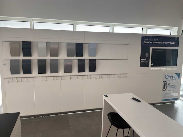 Showroomwand met touch display - afbeelding 1 van  7