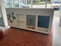 Showroomwand met touch display - afbeelding 5 van  7