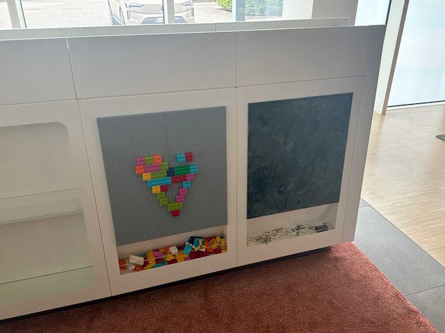 Showroomwand met touch display - afbeelding 7 van  7