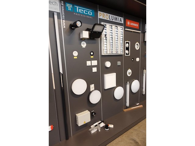 Showroomwand - afbeelding 3 van  7