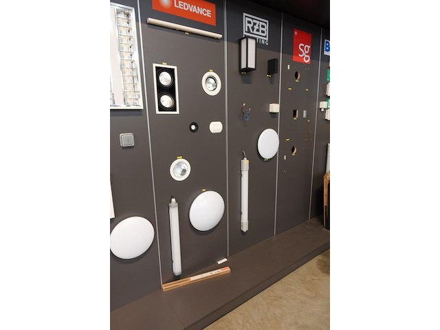 Showroomwand - afbeelding 4 van  7