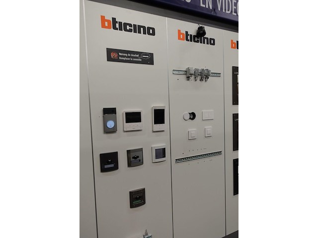 Showroomwand - afbeelding 4 van  7