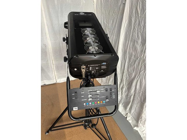 Showtec - folowspot 1200 - showtec folowspot 1200 volgspot - afbeelding 2 van  2