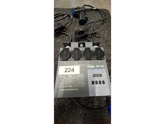 Showtec - rp-405 switchpack - dimmerpack - afbeelding 1 van  2