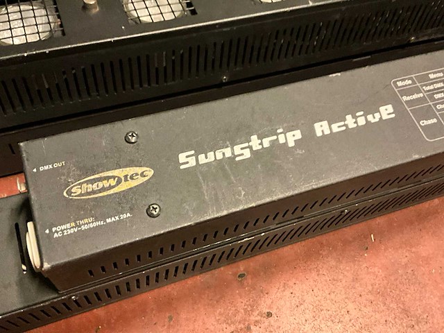 Showtec active sunstrip t10 (8x) - afbeelding 2 van  6