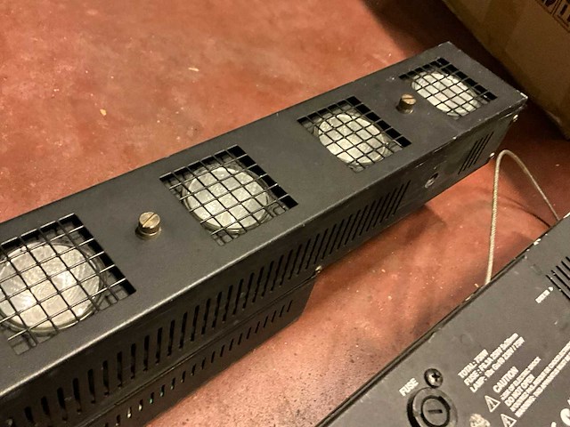 Showtec active sunstrip t10 (8x) - afbeelding 5 van  6