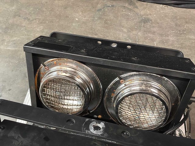 Showtec blinder 2 spot - set van 2 blinders - afbeelding 10 van  10