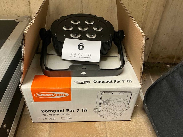 Showtec compact par 7-3 led spot (2x) - afbeelding 1 van  5