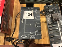 Showtec dmx splitter/booster - afbeelding 1 van  2