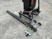 Showtec lat-06 manuele materiaallift - afbeelding 9 van  9
