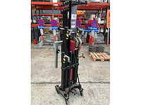 Showtec lat-06 manuele materiaallift - afbeelding 2 van  6