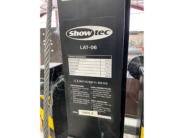 Showtec lat-06 manuele materiaallift - afbeelding 6 van  6