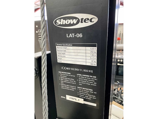 Showtec lat-06 manuele materiaallift - afbeelding 6 van  9