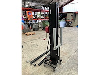 Showtec lat-06 manuele materiaallift - afbeelding 8 van  9