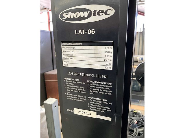Showtec lat-06 manuele materiaallift - afbeelding 7 van  7