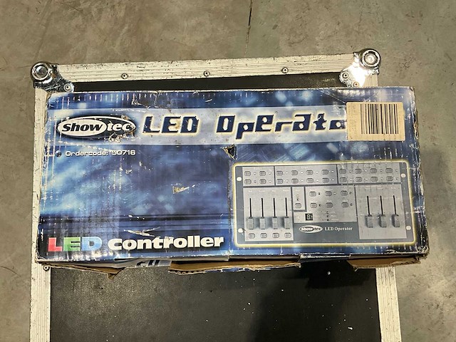 Showtec led-operator 4 dimmer block - afbeelding 6 van  6