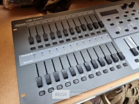 Showtec sc-2412 96 kanaals dmx lichtcontroller - afbeelding 2 van  3
