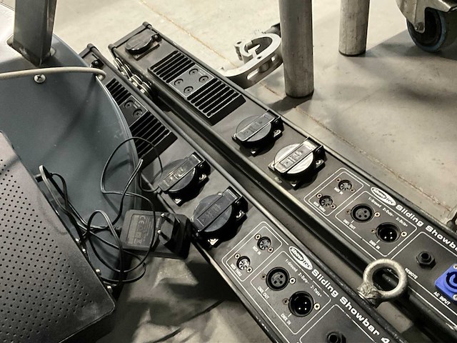 Showtec sliding show ar 4 sliding showbar (2x) - afbeelding 4 van  4
