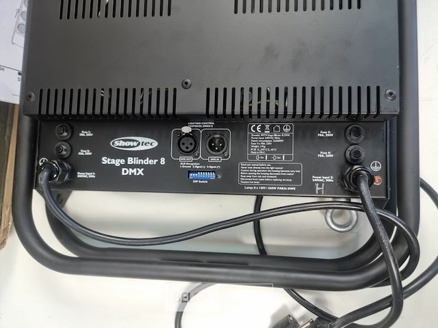 Showtec stage blinder 8 dmx zwart - afbeelding 3 van  3