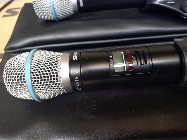 Shure - ulxd4d (h51) - dual wireless microphone kit - afbeelding 4 van  4
