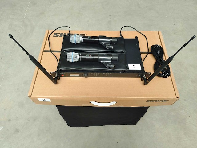 Shure - ulxd4d (h51) - dual wireless microphone kit - afbeelding 1 van  4