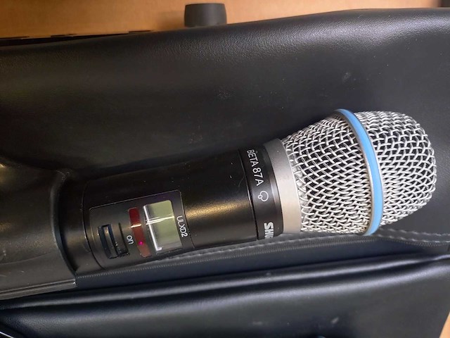 Shure - ulxd4d (h51) - dual wireless microphone kit - afbeelding 4 van  4